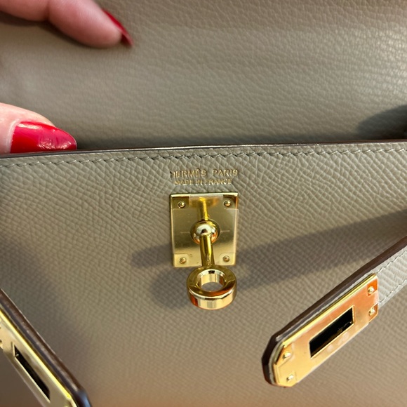 Kelly 35 cm Cognac Togo leather bag with Gold Hardware - Picture 6 of 8